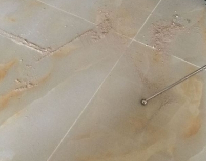 罗城瓷砖空鼓维修公司分享粘合剂选择不当在瓷砖铺贴过程中可能导致以下问题